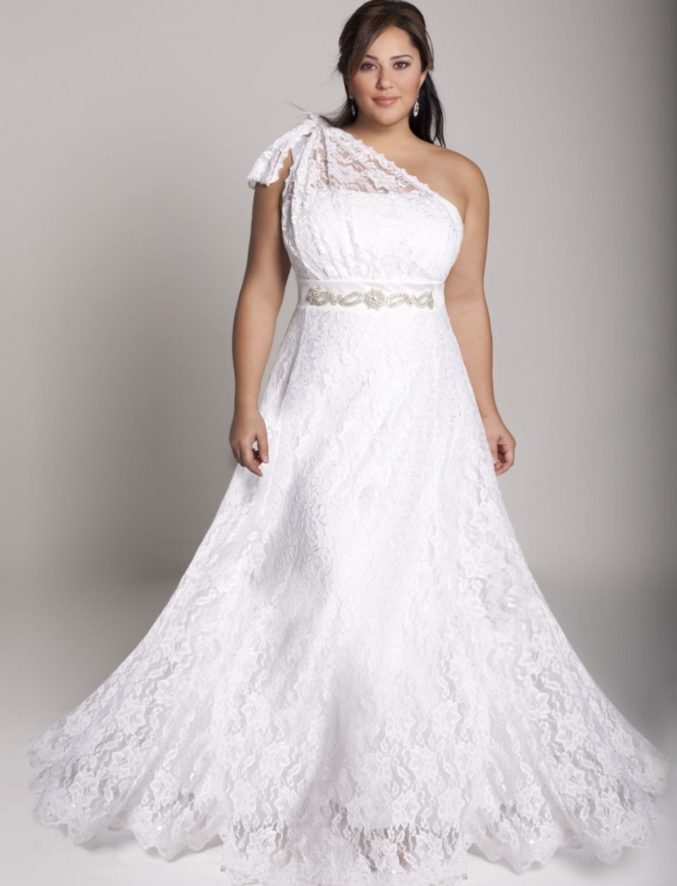 1-Plus-Size-Wedding-Dresses-1
